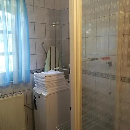 Bottyahat Ferienhaus Rezi
